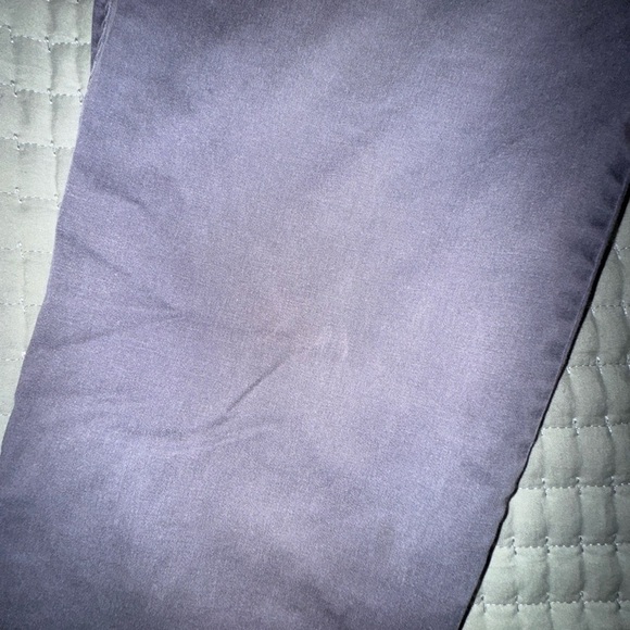 Vince women’s Gray Chino Pants. Size 4. GUC - Picture 9 of 11